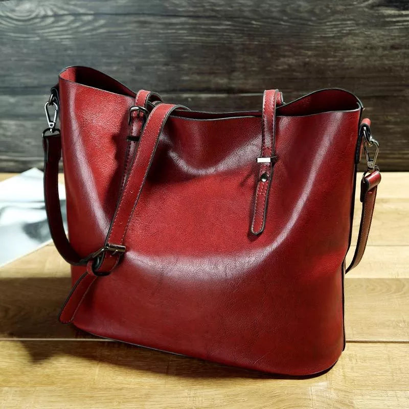 Nicole’s Timeless Elegance | Vintage Leather Shoulder Handbag - Grace Bags