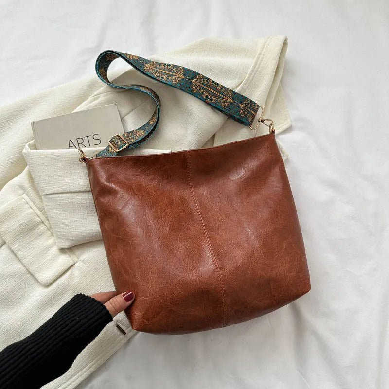 Chelsey’s Vintage Charm | Leather Shoulder Bag - Grace Bags