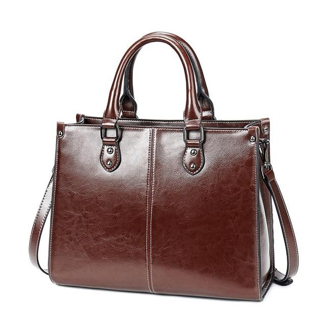 Elegant Leather Tote - Classic and Functional